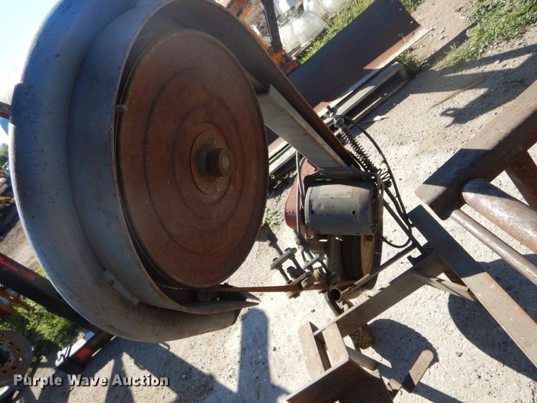 image for item DL6347 (2) band saws