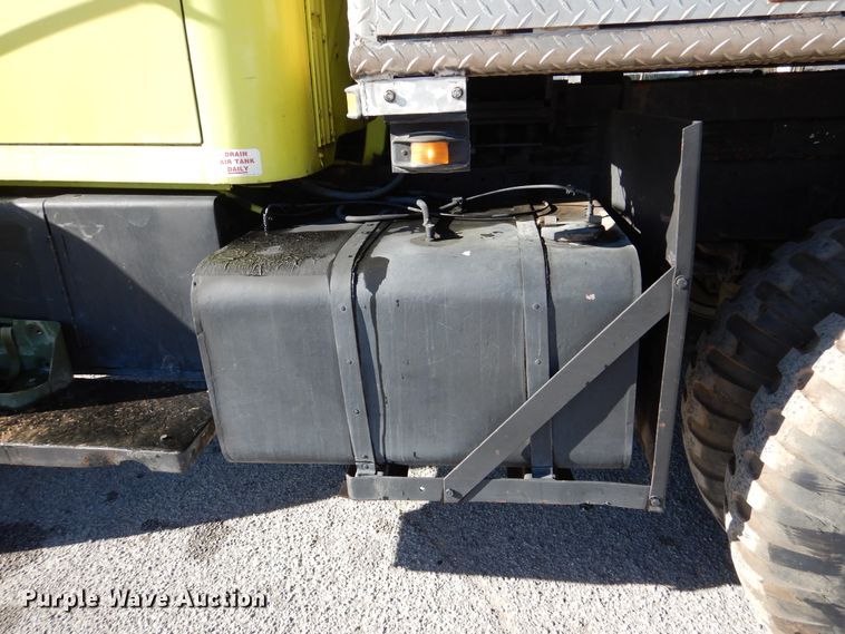 image for item DM6467 1969 Am General M810  brush fire truck