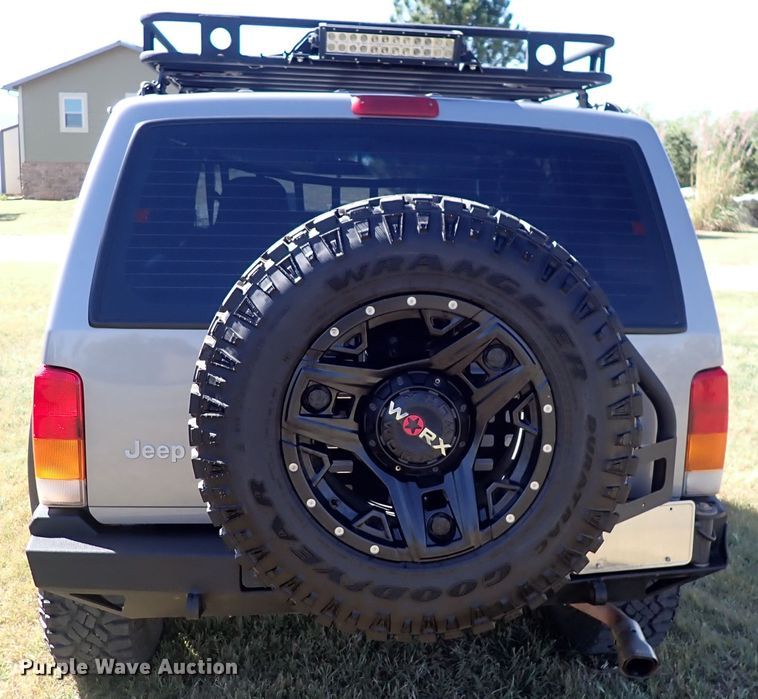 image for item DN2119 2001 Jeep Cherokee Sport  SUV