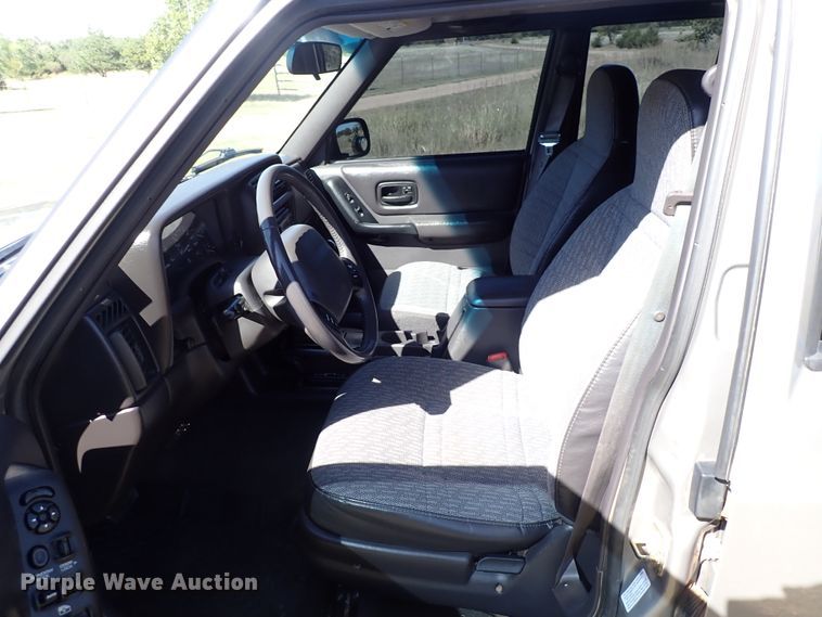 image for item DN2119 2001 Jeep Cherokee Sport  SUV