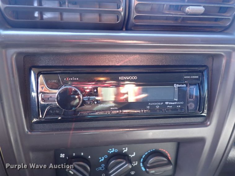 image for item DN2119 2001 Jeep Cherokee Sport  SUV