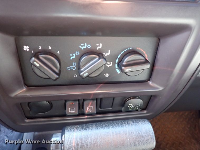 image for item DN2119 2001 Jeep Cherokee Sport  SUV