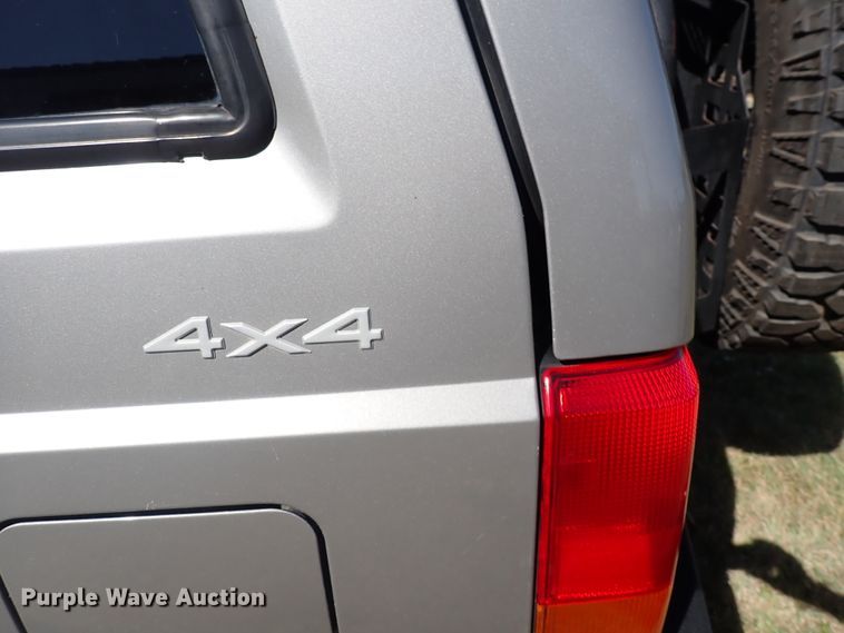 image for item DN2119 2001 Jeep Cherokee Sport  SUV