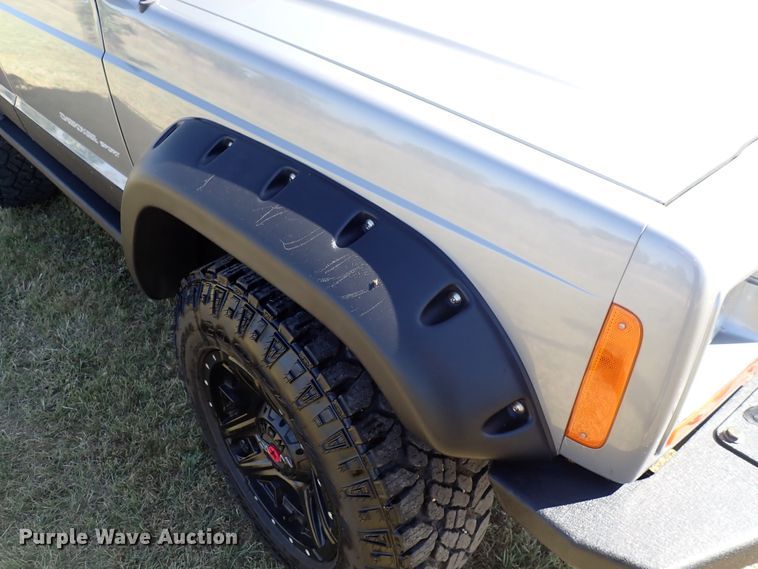 image for item DN2119 2001 Jeep Cherokee Sport  SUV