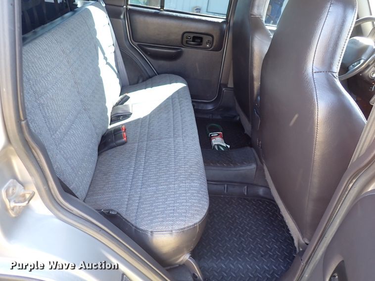 image for item DN2119 2001 Jeep Cherokee Sport  SUV