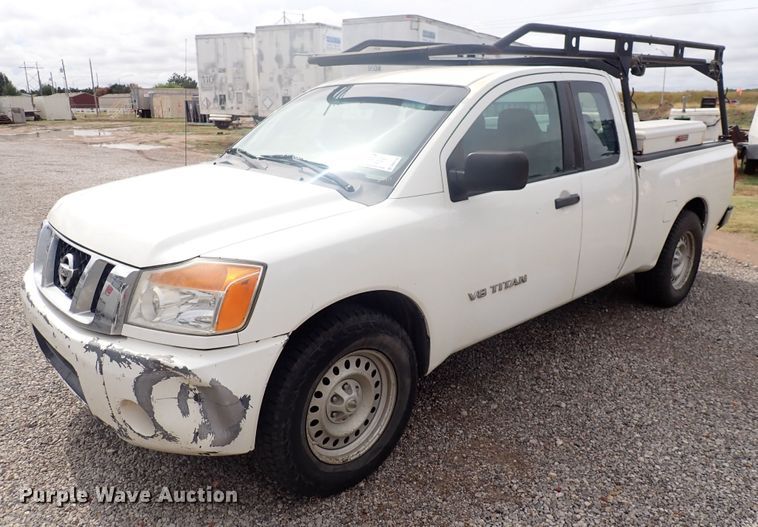 image for item DN2132 2009 Nissan Titan  King Cab pickup truck