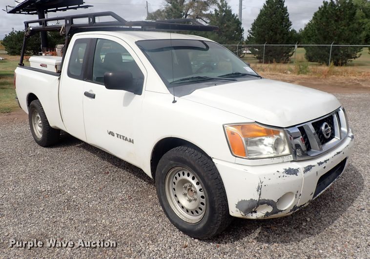 image for item DN2132 2009 Nissan Titan  King Cab pickup truck