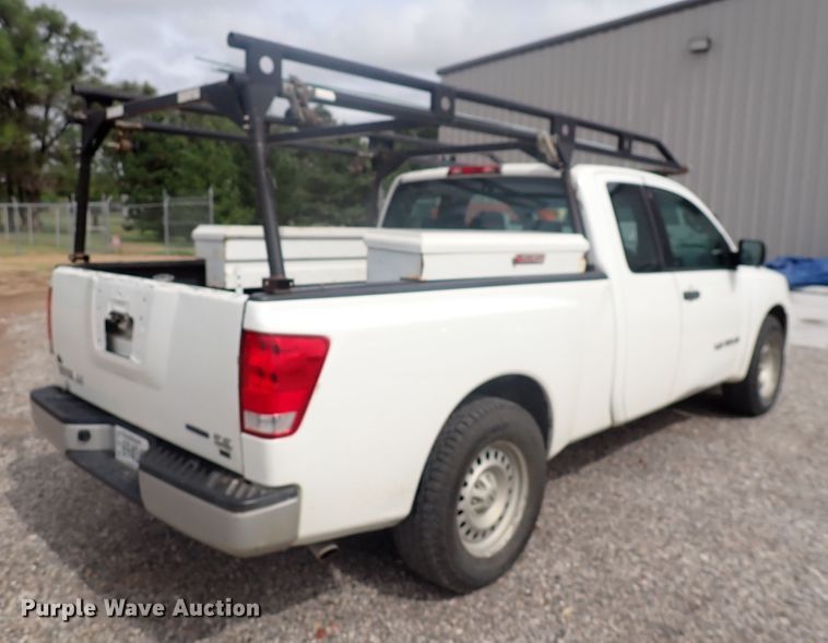 image for item DN2132 2009 Nissan Titan  King Cab pickup truck
