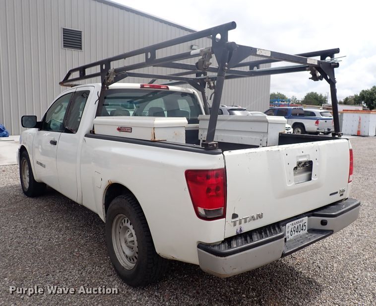 image for item DN2132 2009 Nissan Titan  King Cab pickup truck