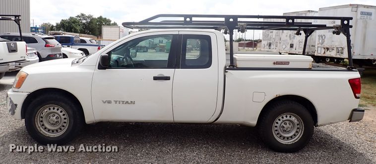 image for item DN2132 2009 Nissan Titan  King Cab pickup truck