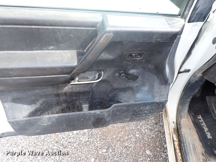 image for item DN2132 2009 Nissan Titan  King Cab pickup truck