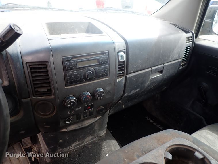 image for item DN2132 2009 Nissan Titan  King Cab pickup truck