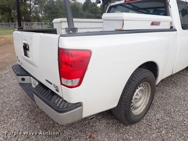 image for item DN2132 2009 Nissan Titan  King Cab pickup truck