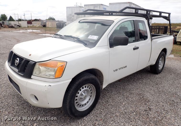 image for item DN2133 2009 Nissan Titan  King Cab pickup truck