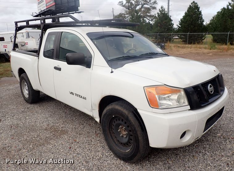 image for item DN2133 2009 Nissan Titan  King Cab pickup truck