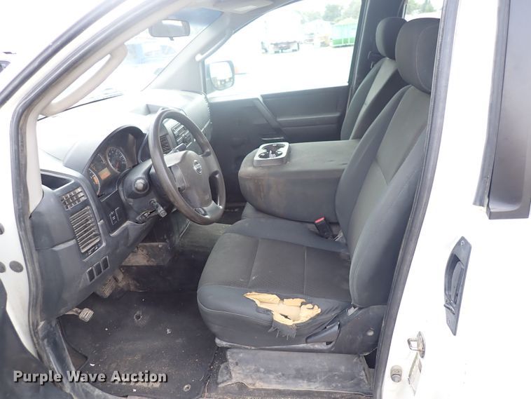 image for item DN2133 2009 Nissan Titan  King Cab pickup truck