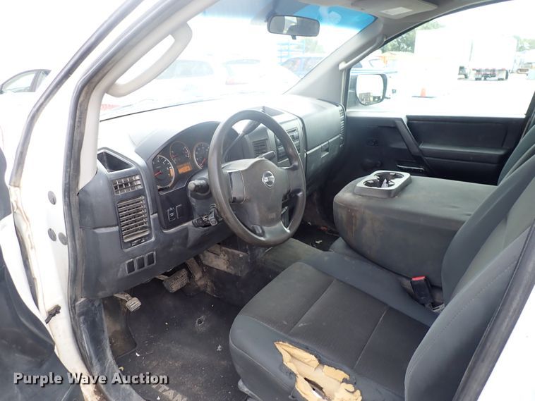 image for item DN2133 2009 Nissan Titan  King Cab pickup truck