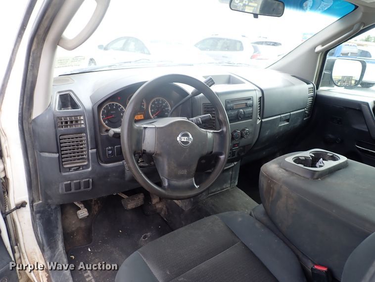 image for item DN2133 2009 Nissan Titan  King Cab pickup truck