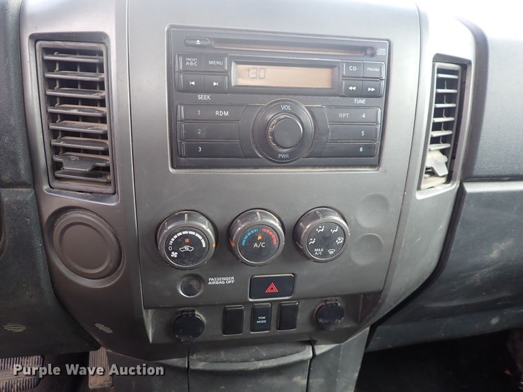 image for item DN2133 2009 Nissan Titan  King Cab pickup truck