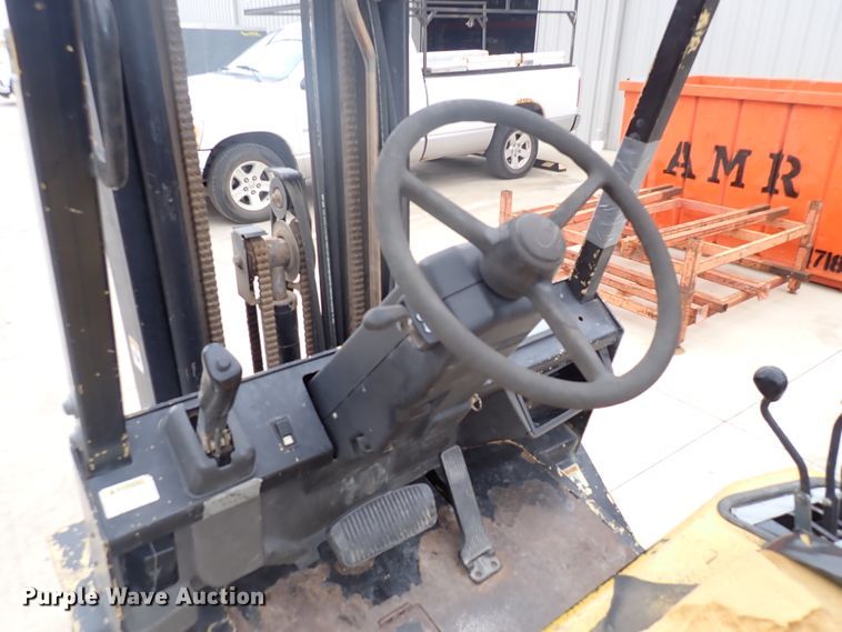 image for item DN2137 Yale GLP050RGEUAE084  forklift