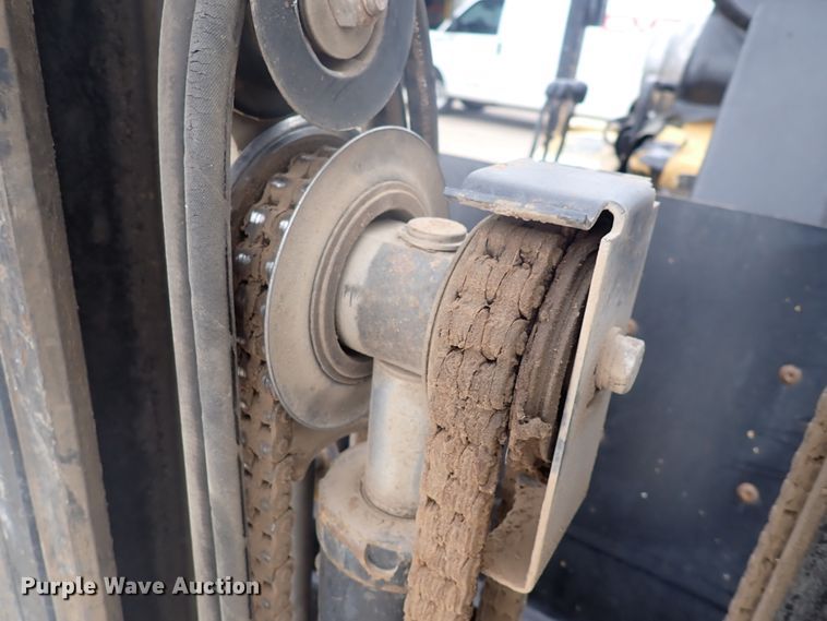 image for item DN2137 Yale GLP050RGEUAE084  forklift