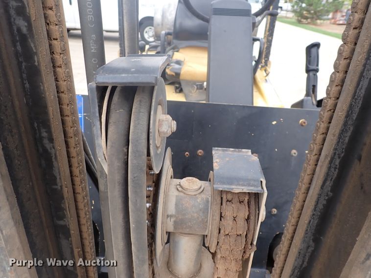 image for item DN2137 Yale GLP050RGEUAE084  forklift