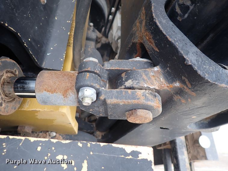 image for item DN2137 Yale GLP050RGEUAE084  forklift