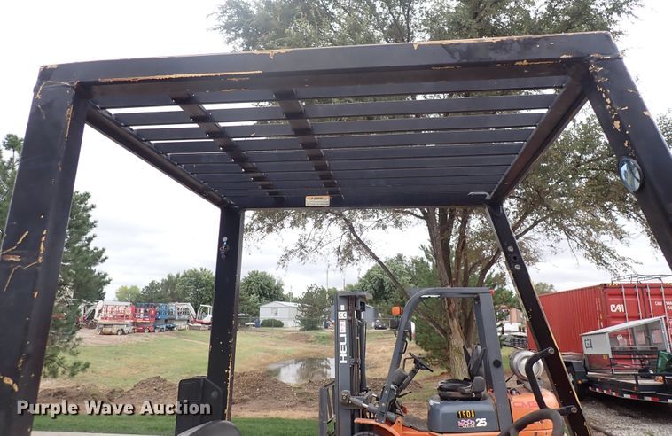 image for item DN2137 Yale GLP050RGEUAE084  forklift