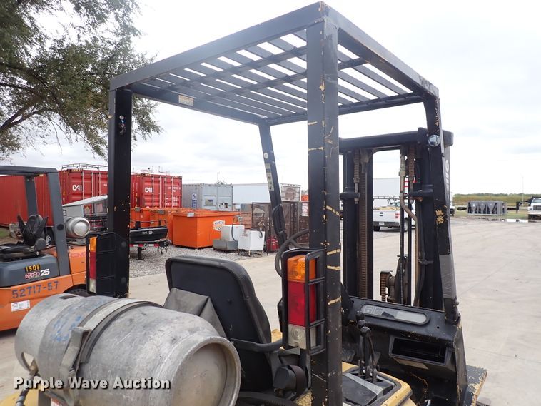 image for item DN2137 Yale GLP050RGEUAE084  forklift