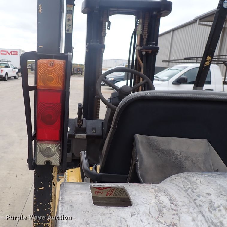 image for item DN2137 Yale GLP050RGEUAE084  forklift