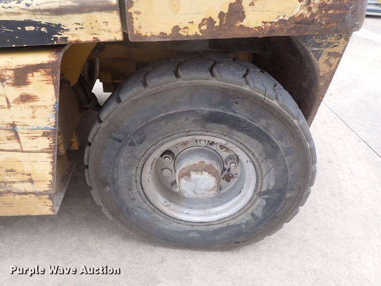 image for item DN2137 Yale GLP050RGEUAE084  forklift