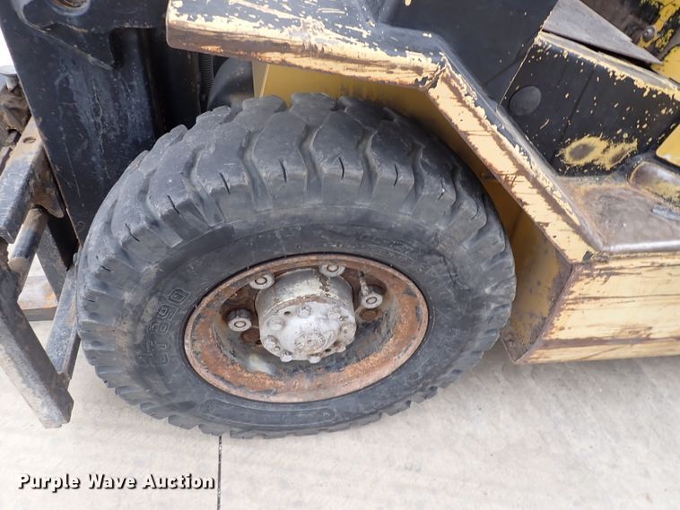 image for item DN2137 Yale GLP050RGEUAE084  forklift