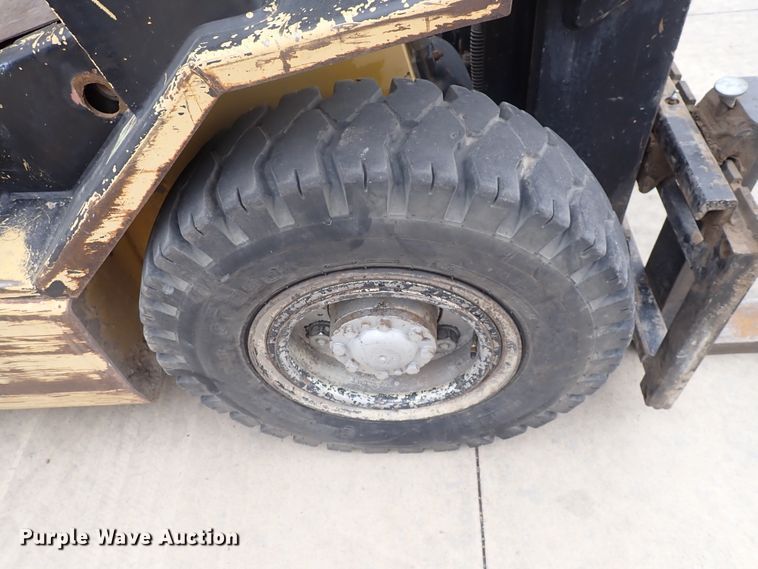 image for item DN2137 Yale GLP050RGEUAE084  forklift