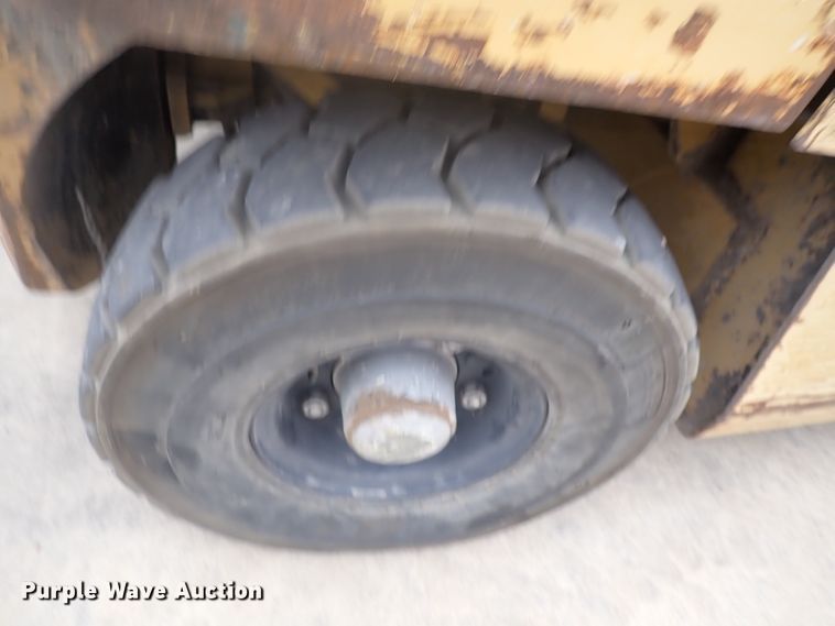 image for item DN2137 Yale GLP050RGEUAE084  forklift