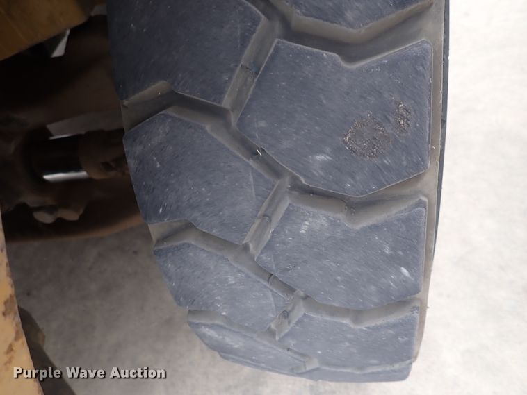 image for item DN2137 Yale GLP050RGEUAE084  forklift