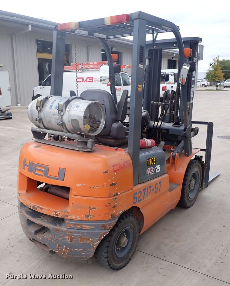 image for item DN2140 Heli CPYD25-TY5  forklift