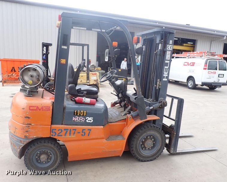 image for item DN2140 Heli CPYD25-TY5  forklift