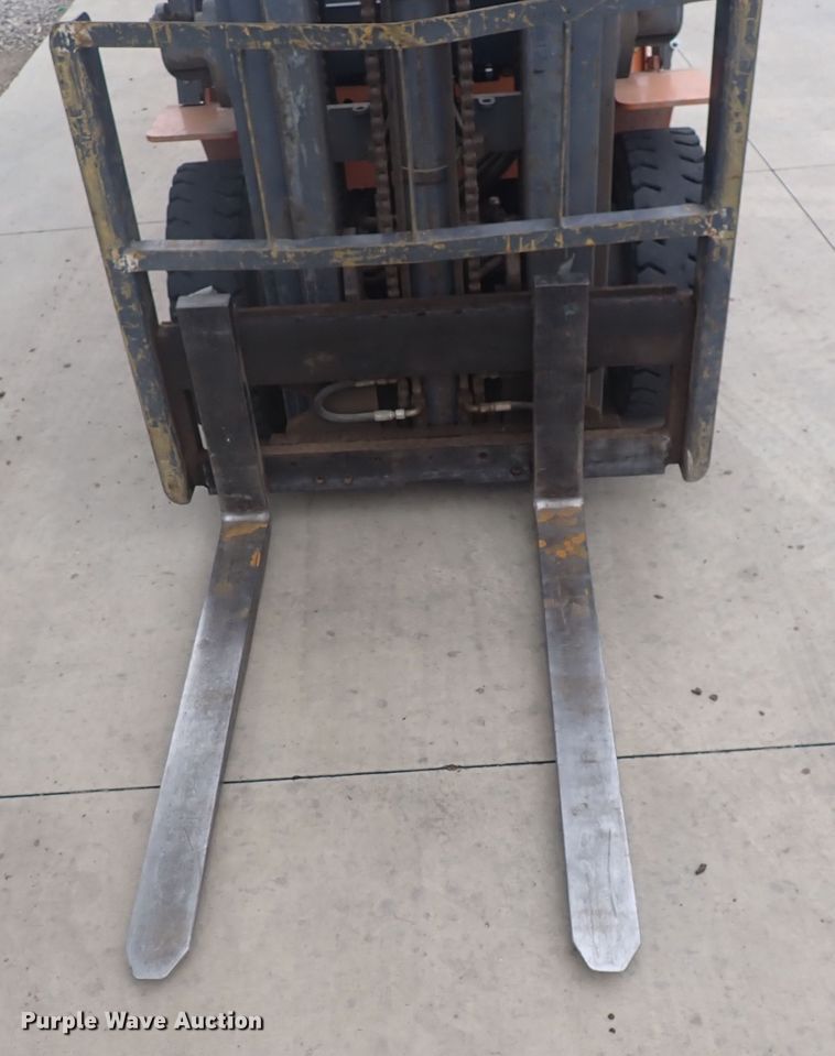 image for item DN2140 Heli CPYD25-TY5  forklift