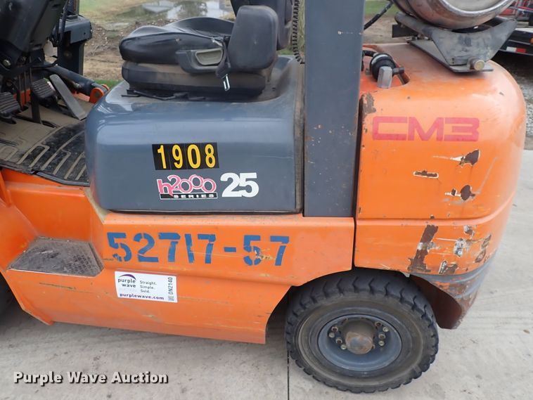 image for item DN2140 Heli CPYD25-TY5  forklift