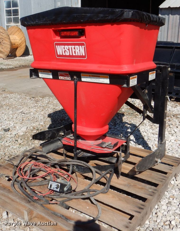 image for item DN5246 Western Pro Flo  12" W salt spreader