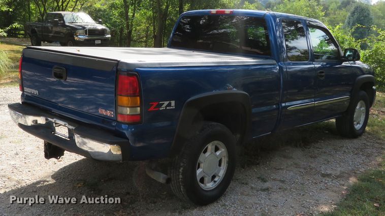 image for item DN5995 2004 GMC Sierra 1500  Ext. Cab pickup truck