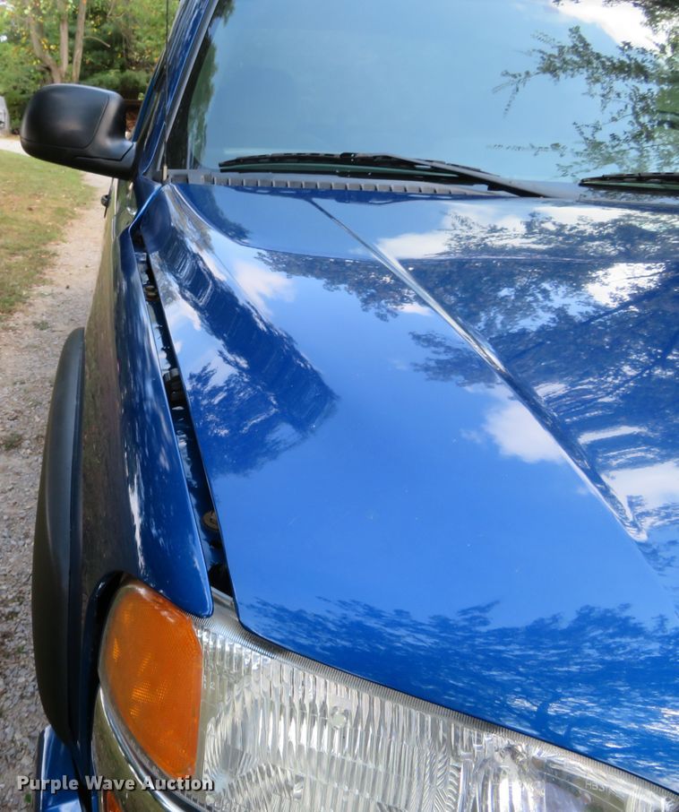 image for item DN5995 2004 GMC Sierra 1500  Ext. Cab pickup truck