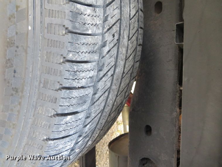 image for item DN5995 2004 GMC Sierra 1500  Ext. Cab pickup truck