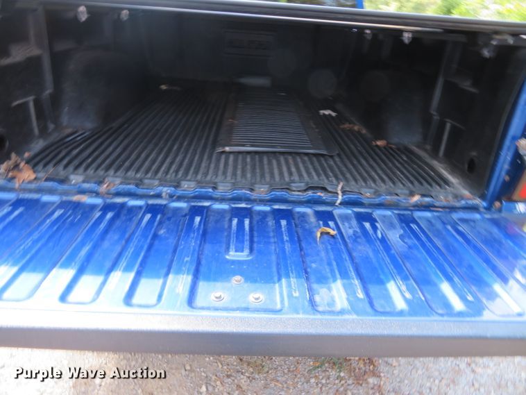 image for item DN5995 2004 GMC Sierra 1500  Ext. Cab pickup truck