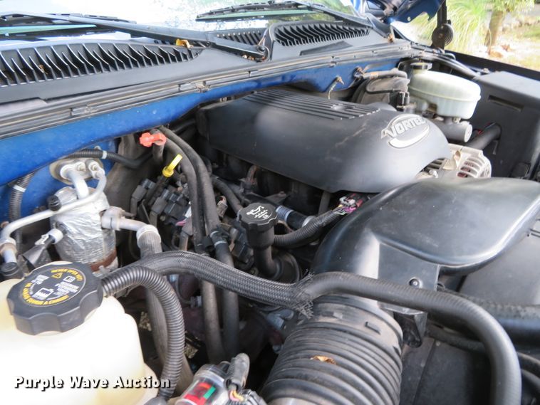 image for item DN5995 2004 GMC Sierra 1500  Ext. Cab pickup truck