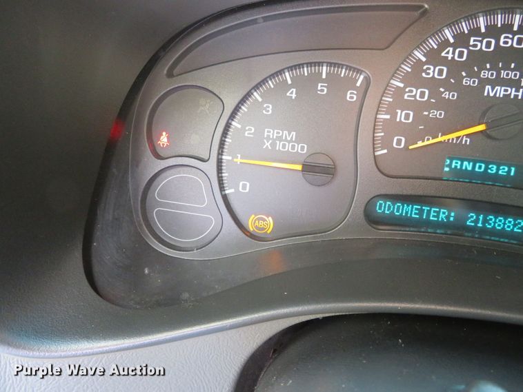 image for item DN5995 2004 GMC Sierra 1500  Ext. Cab pickup truck