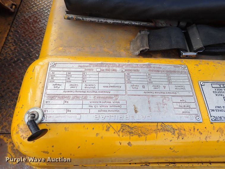 image for item EV9927 Caterpillar V60B  forklift