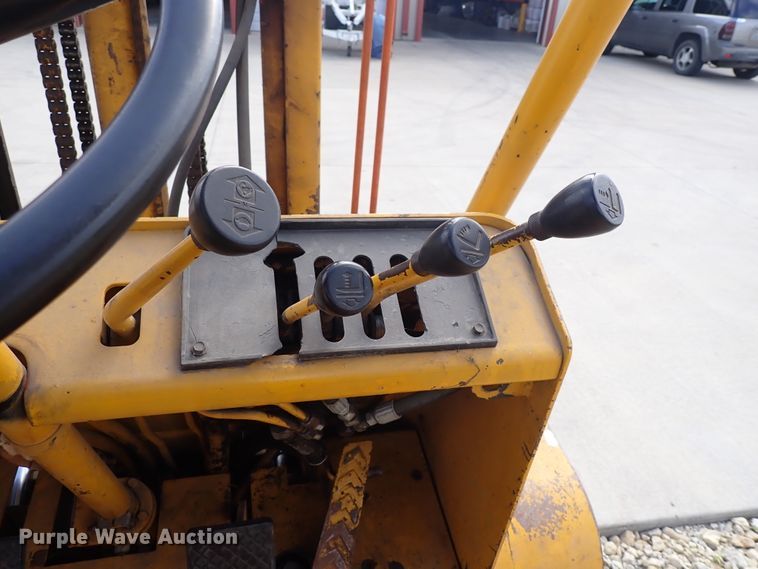 image for item EV9927 Caterpillar V60B  forklift