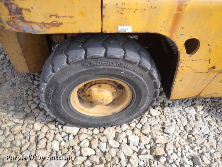 image for item EV9927 Caterpillar V60B  forklift