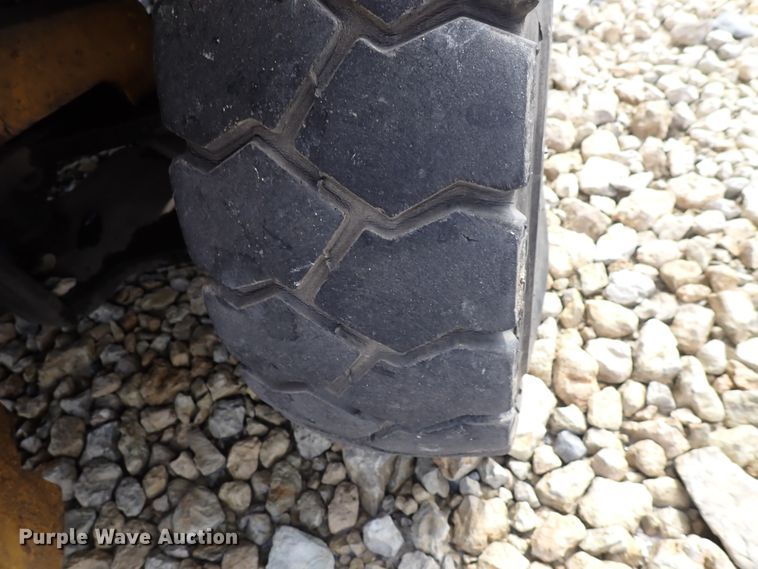 image for item EV9927 Caterpillar V60B  forklift